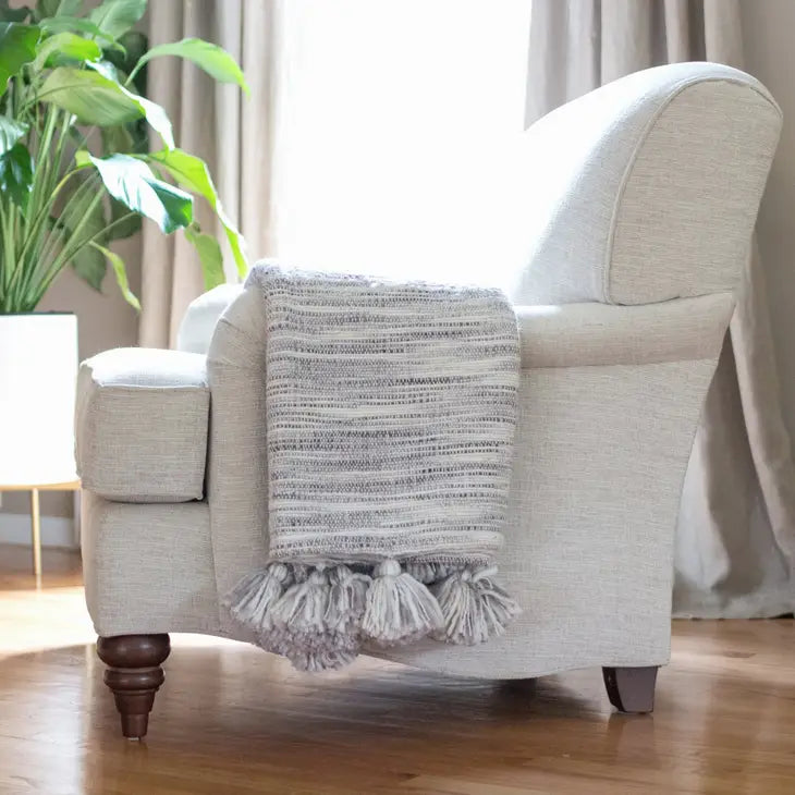 Tassel woven throw